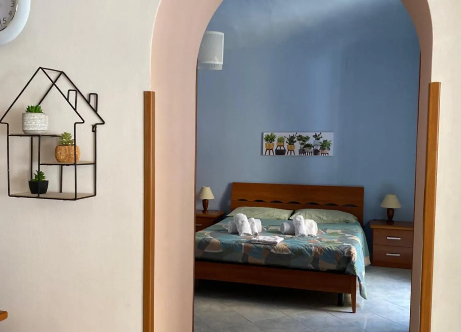 Ventimiglia Home Palermo 0*,  Italy